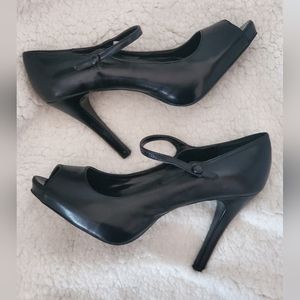 Nine West Open Toe Strap Heel